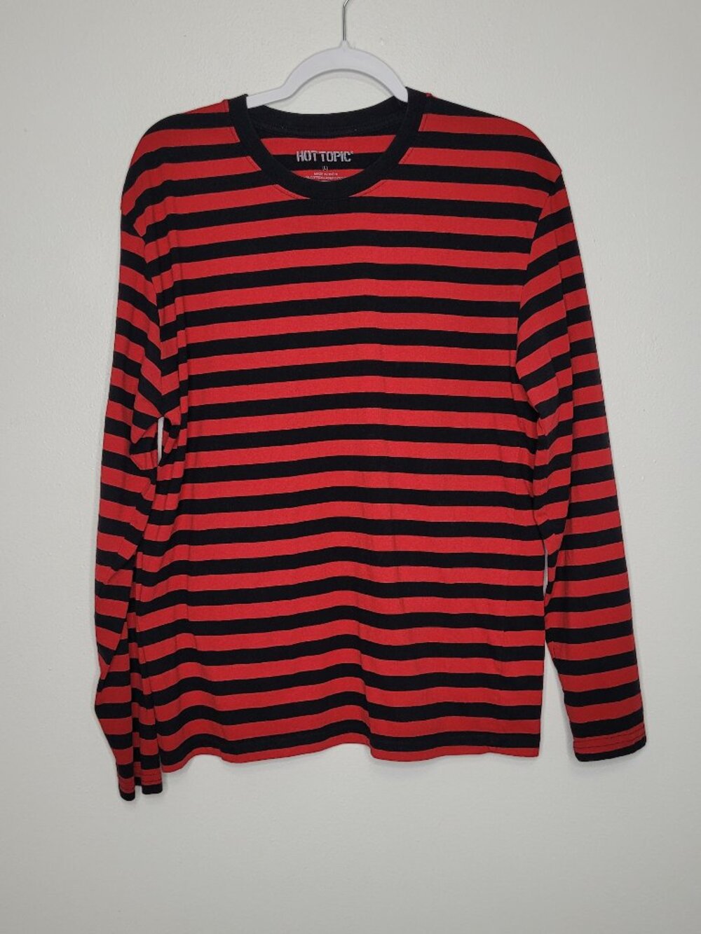 Hot Topic red black stripped long sleeve emo grunge laying top size large